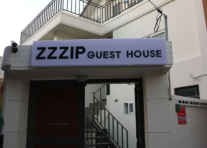 Hotel near College: Zzzip Guesthouse In Hongdae